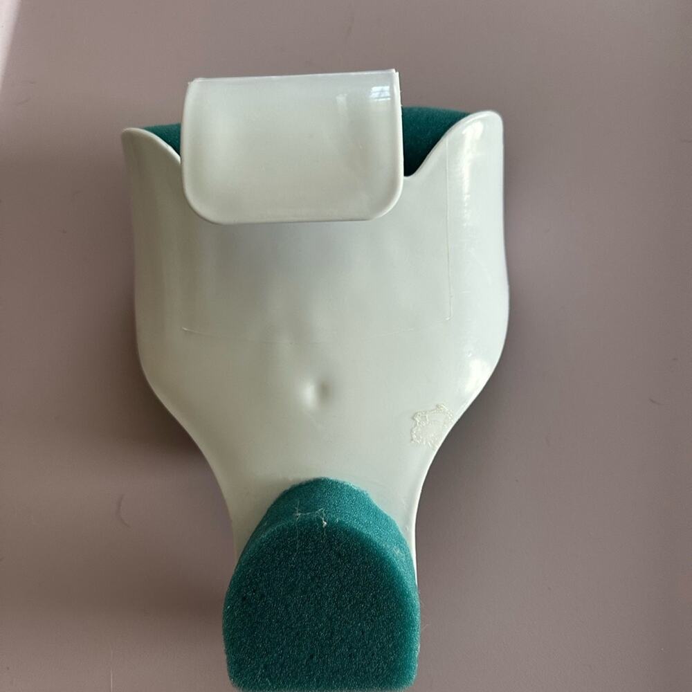 Neck Support - Picture 3 of 5